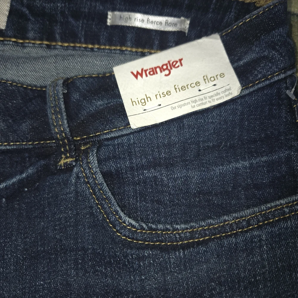 Wrangler High Rise Fierce Flare Jeans Dark Wash Retro Western Denim - Picture 10 of 10